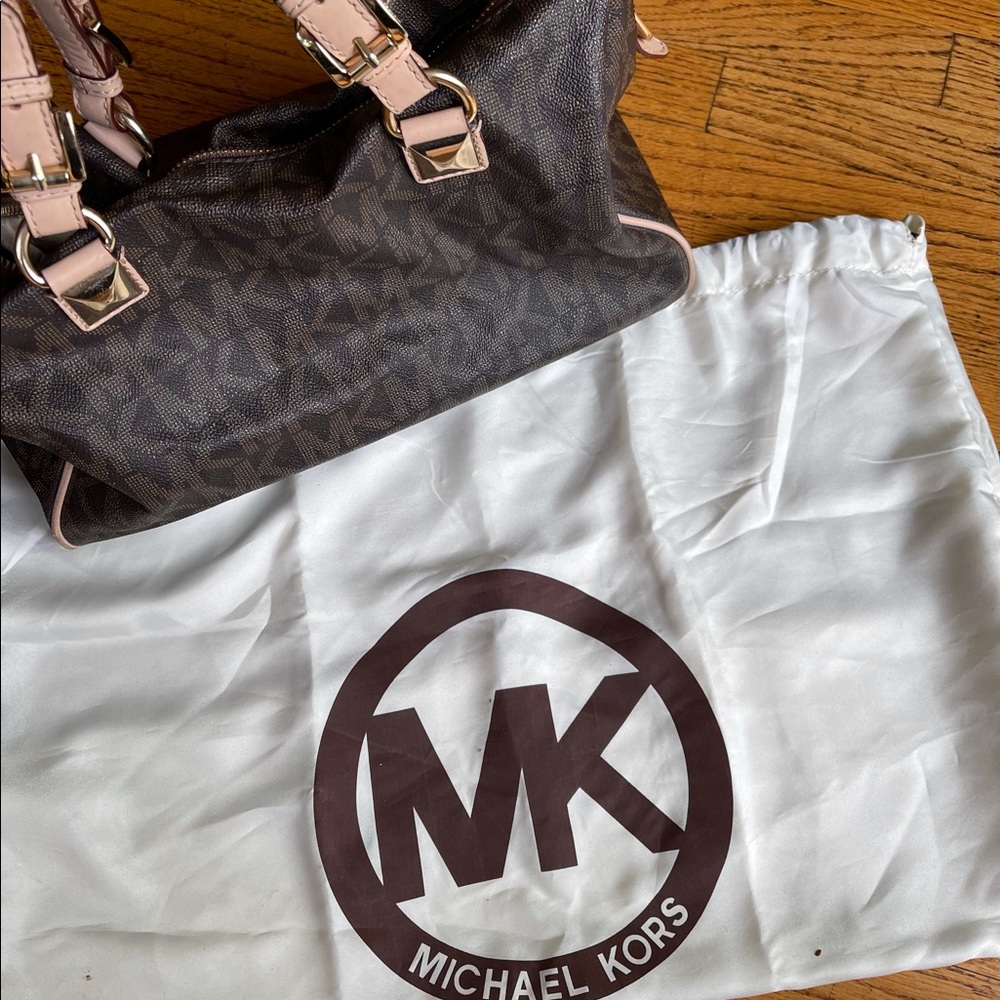 Speedy Michael Kors Bag